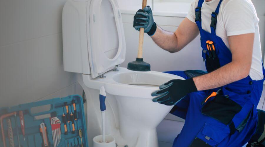 Expert burst pipe repair services in Douglas, GA